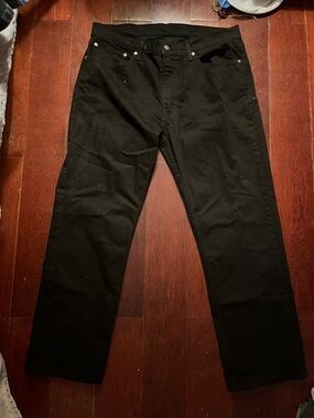 Classic Black Straight-Leg Jeans